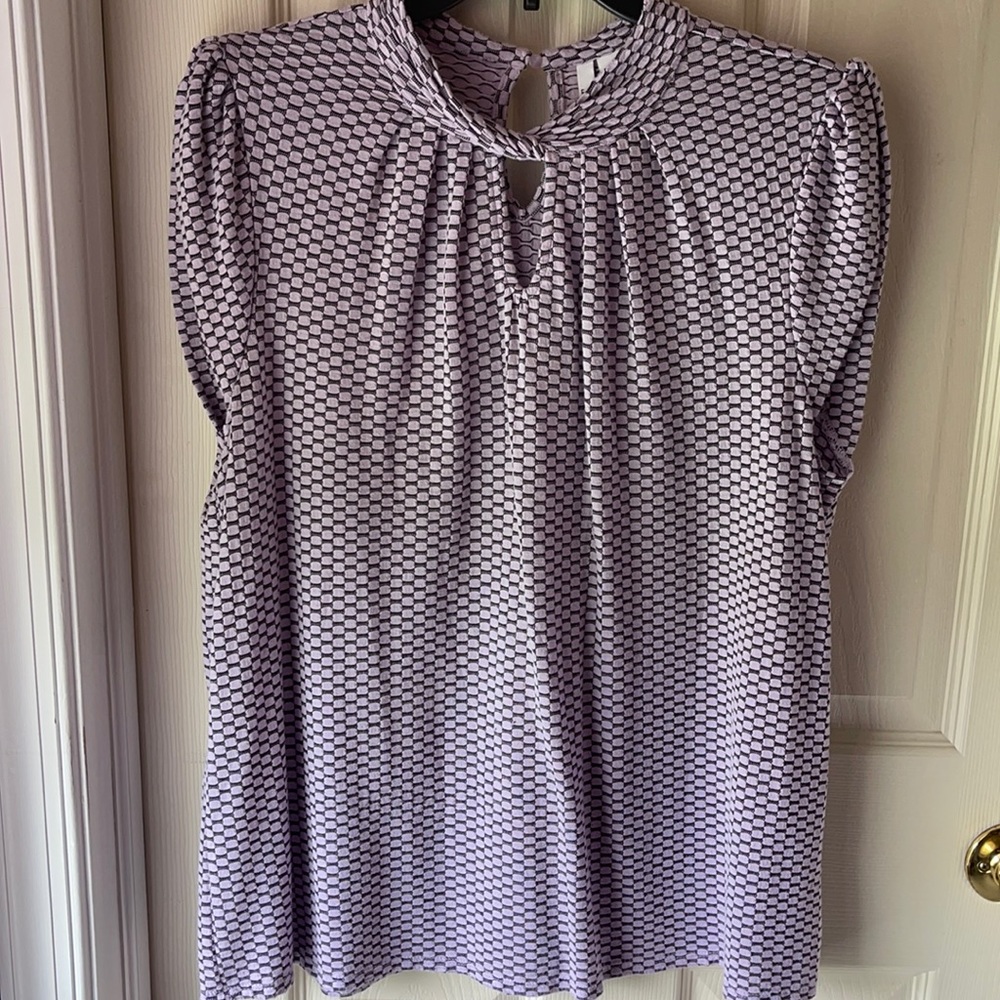 Elle sleeveless top size XL lavender and black